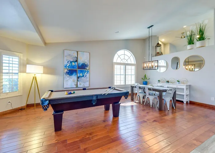 Relax Poolside & Golf: Family Gem In North Ferienhaus